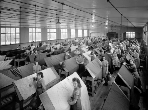 Burlers and menders at Scott Mills (1948) Photograph: Courtesy of Museums and Galleries, City of Bradford MDC